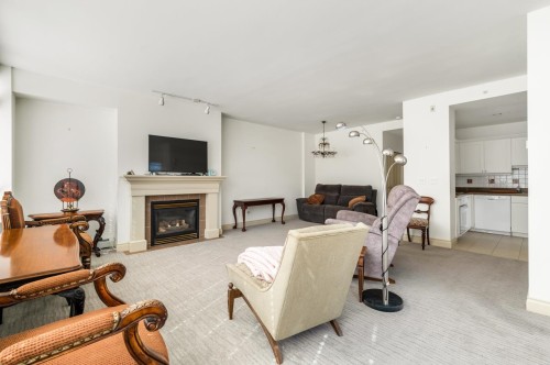 205-1896 Marine Drive, West Vancouver, BC 