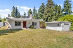 986 Porter Street  Coquitlam, BC V3J 5C2