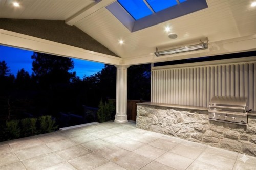 2920 Mathers Avenue, West Vancouver, BC 