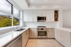 22-7039 Macpherson Avenue Burnaby, BC V5J 4N4