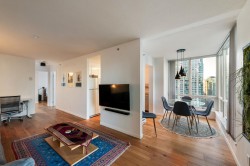 2103-1166 Melville Street  Vancouver, BC V6E 4P5