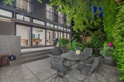 955 20th Street  West Vancouver, BC V7V 3Z2