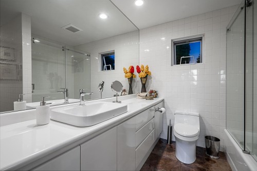 955 20Th Street, West Vancouver, BC 