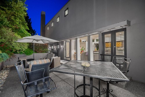 955 20Th Street, West Vancouver, BC 