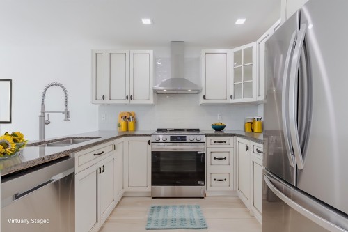 209-22356 Mcintosh Avenue  Maple Ridge, BC V2X 3C1