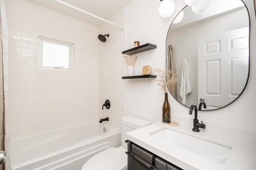 1938 Adanac Street, Vancouver, BC 