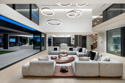 690 Knockmaroon Road, West Vancouver, BC 