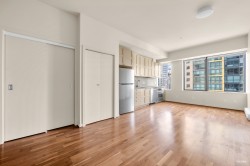 1113-1333 Georgia Street W Vancouver, BC V6E 4V3