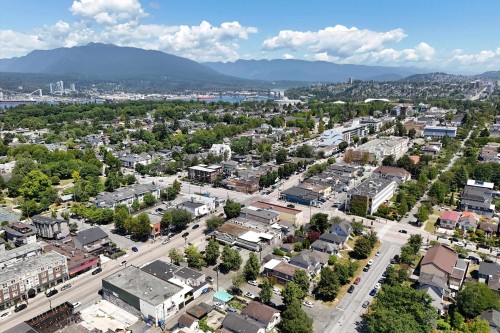 2349 Pender Street E, Vancouver, BC - Outdoor With View