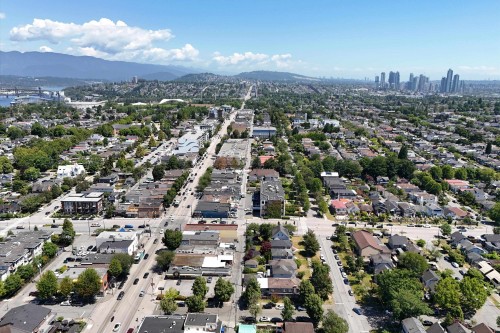 2349 Pender Street E, Vancouver, BC - Outdoor With View