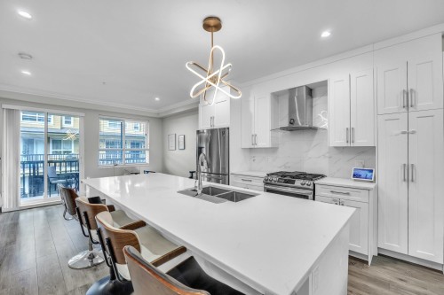 28-430 Duncan Street, New Westminster, BC 