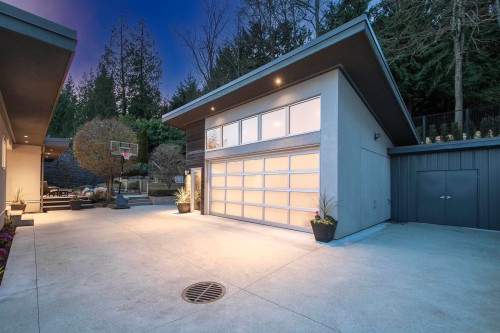 3305 Westmount Road, West Vancouver, BC 