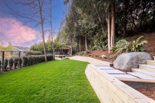 3305 Westmount Road, West Vancouver, BC 