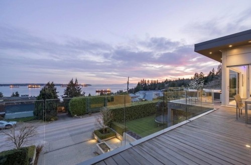 3305 Westmount Road, West Vancouver, BC 