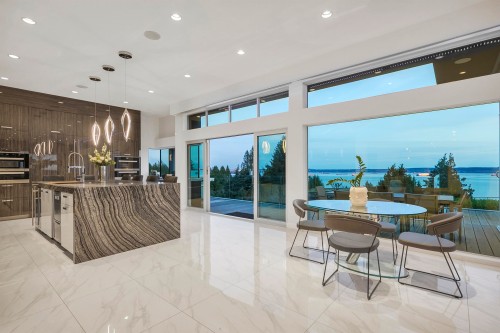 3305 Westmount Road, West Vancouver, BC 