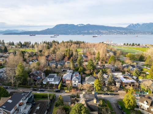 4341 3Rd Avenue W, Vancouver, BC 