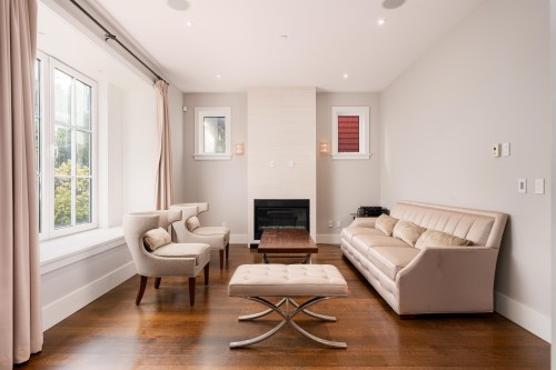 4341 3Rd Avenue W, Vancouver, BC 