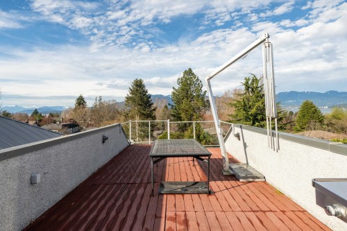 4341 3Rd Avenue W, Vancouver, BC 
