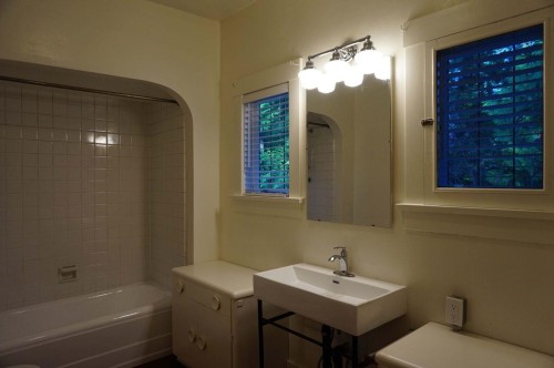 1825 Drummond Drive, Vancouver, BC 