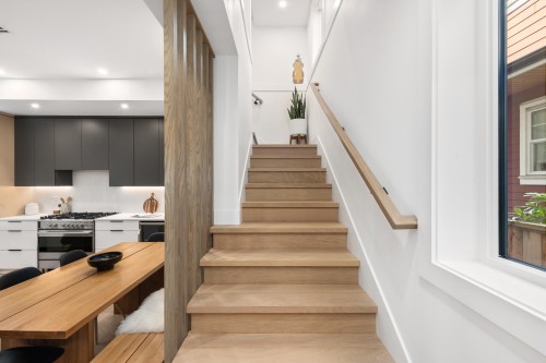 1220 11Th Avenue E, Vancouver, BC 