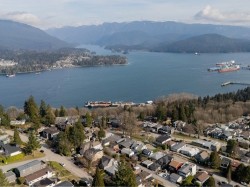 151 Holdom Avenue NBurnaby, BC V5B 1K2