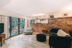 8-365 Ginger Drive New Westminster, BC V3L 5L5