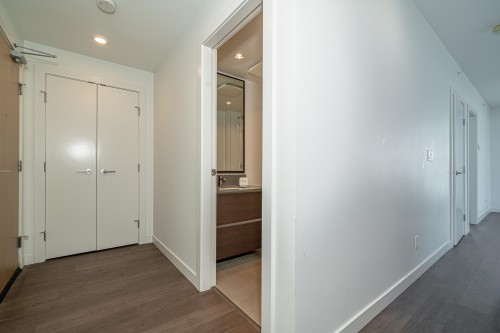 4010-4670 Assembly Way, Burnaby, BC 