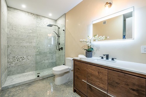 592 Craigmohr Drive, West Vancouver, BC 