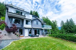1241 Coleman Street  North Vancouver, BC V7K 3C2