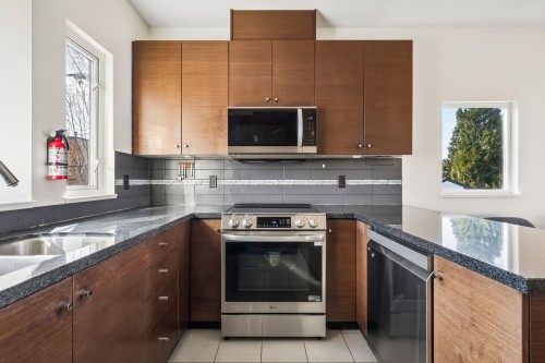 18-3788 Laurel Street, Burnaby, BC 