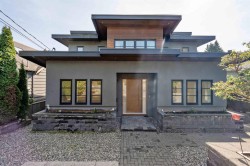 1468 Kings Avenue  West Vancouver, BC V7T 2C9