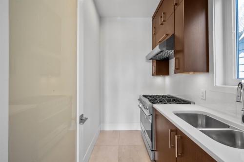 1468 Kings Avenue, West Vancouver, BC 