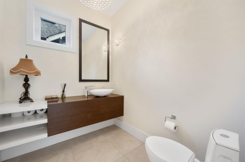 1468 Kings Avenue, West Vancouver, BC 