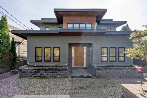 1468 Kings Avenue, West Vancouver, BC 