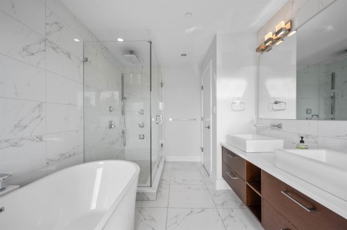 1468 Kings Avenue, West Vancouver, BC 