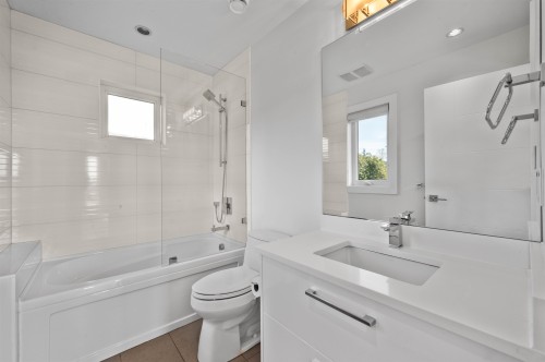 1468 Kings Avenue, West Vancouver, BC 