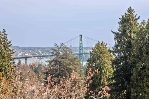 1468 Kings Avenue, West Vancouver, BC 