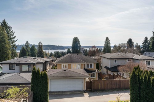 1468 Kings Avenue, West Vancouver, BC 