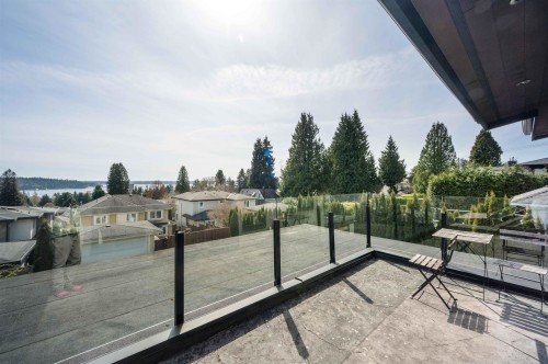 1468 Kings Avenue, West Vancouver, BC 