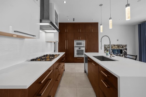 1468 Kings Avenue, West Vancouver, BC 