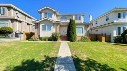 219 42nd Avenue W Vancouver, BC V5Y 2T2