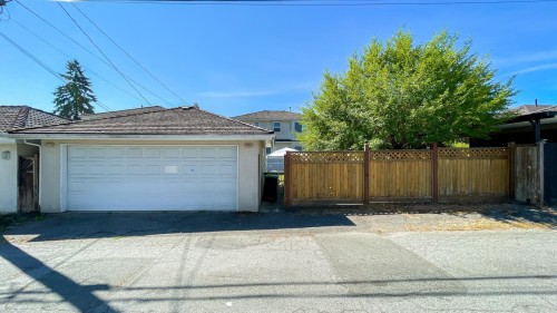 219 42Nd Avenue W, Vancouver, BC 