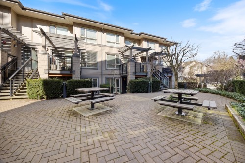 209-3399 Noel Drive, Burnaby, BC 