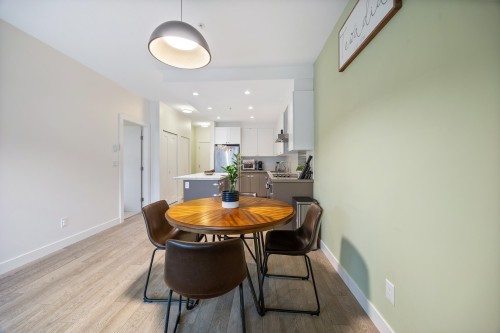 209-3399 Noel Drive, Burnaby, BC 