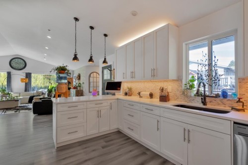 21199 River Road, Maple Ridge, BC 