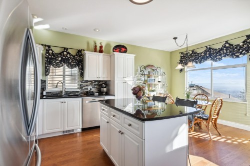 121-2979 Panorama Drive, Coquitlam, BC 