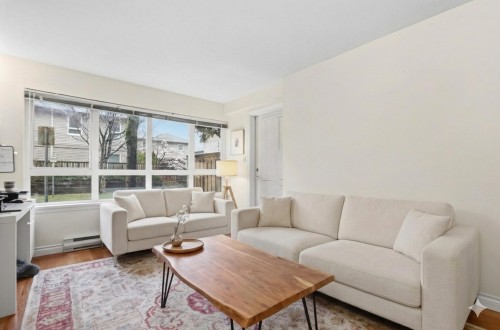 103-3480 Yardley Avenue  Vancouver, BC V5R 6B3