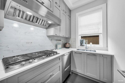 2820 32Nd Avenue W, Vancouver, BC 