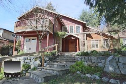 466 Brand Street North Vancouver, BC V7N 1G1