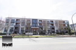 404-733 3rd Street North Vancouver, BC V7L 1G8